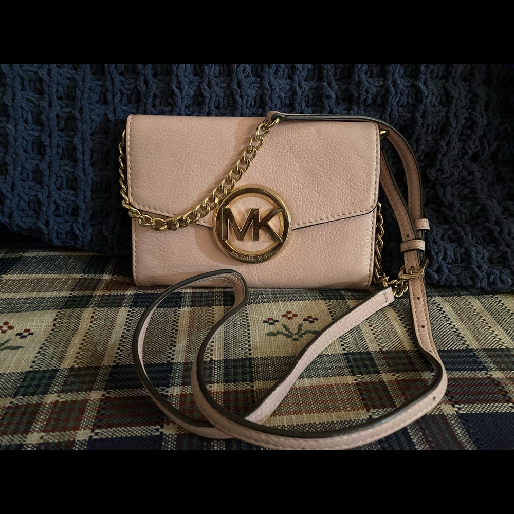 Michael Kors crossbody purse!